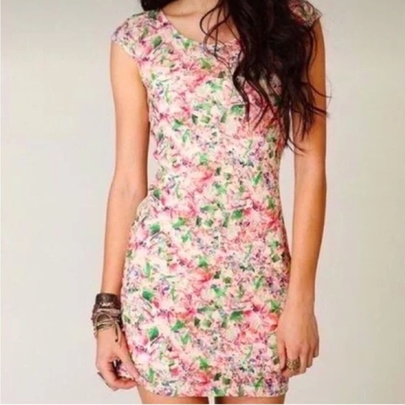 Free People | Everything Nice |‎ Floral Bodycon Mini Dress - Picture 1 of 16